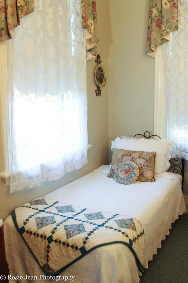 Flowertown Bed And Breakfast Summerville Exteriér fotografie