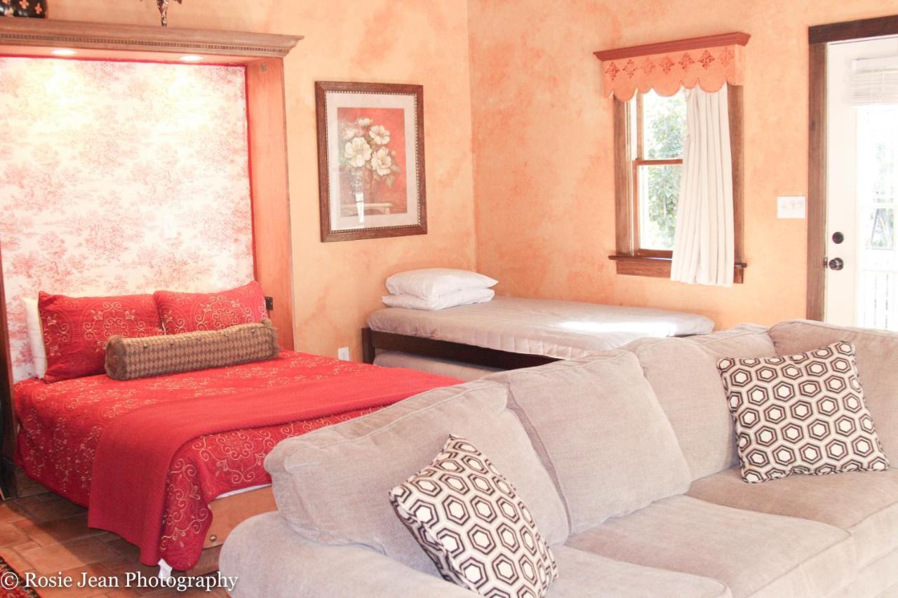 Flowertown Bed And Breakfast Summerville Exteriér fotografie